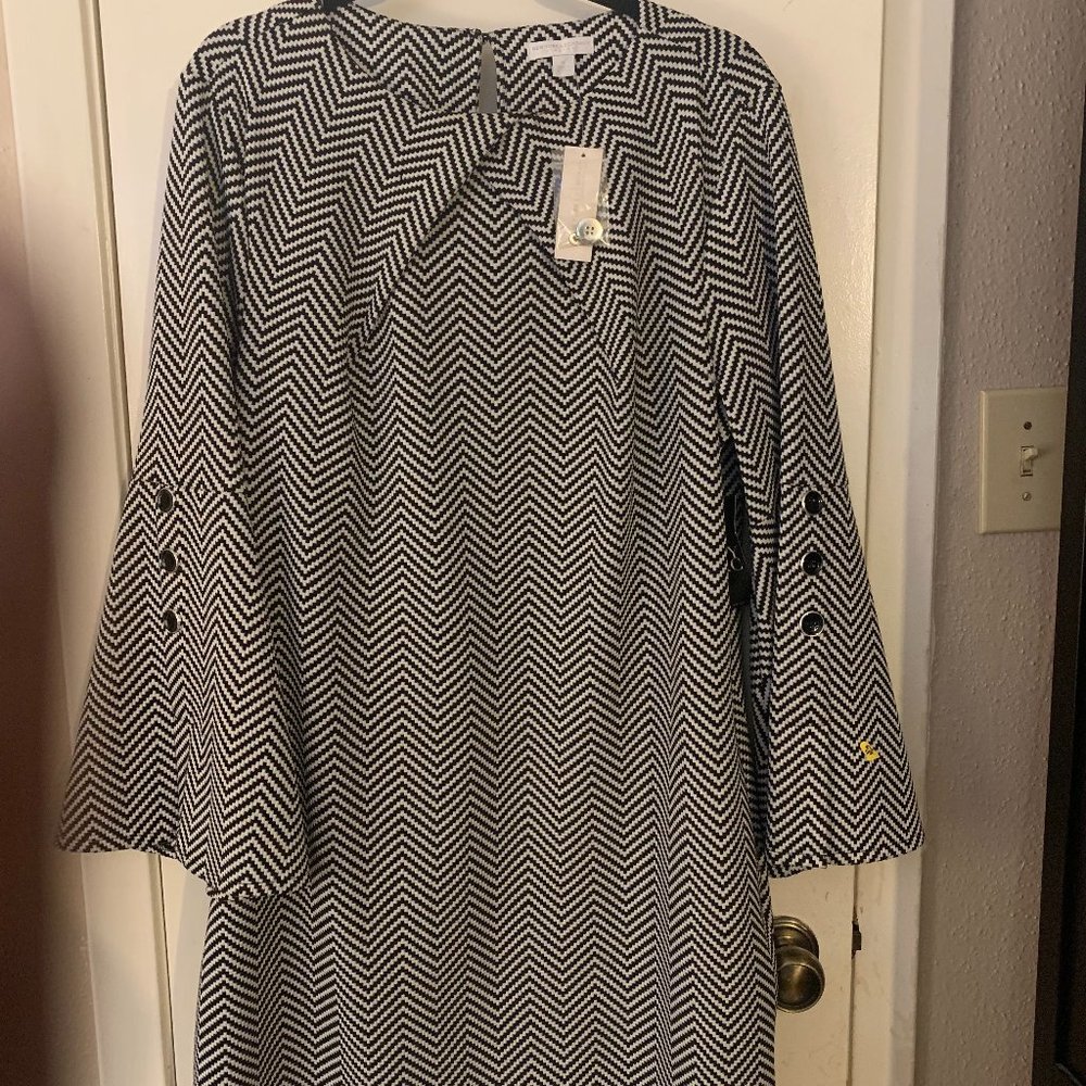 NY & COMPANY, Black and White Dress